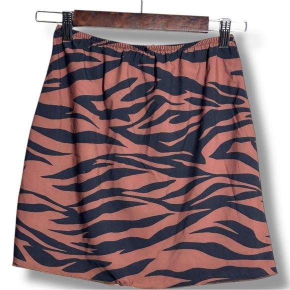 NWT Another Reason Wm 10 Bold Orange Zebra Print Elastic Waist A-line Mini Skirt - Picture 6 of 15